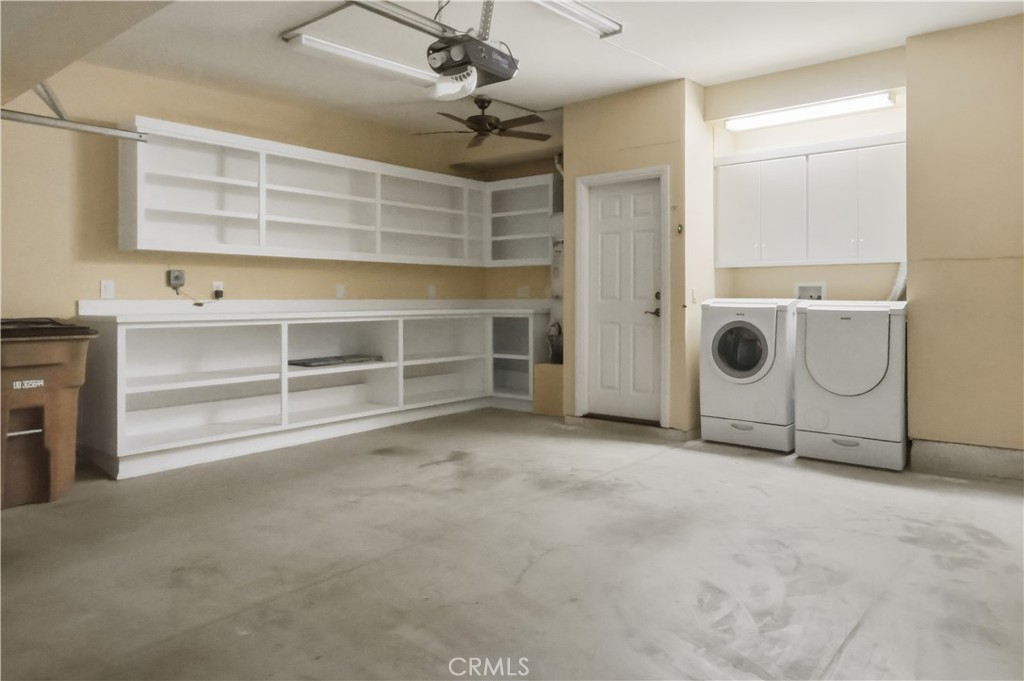 888 W Highpoint Drive