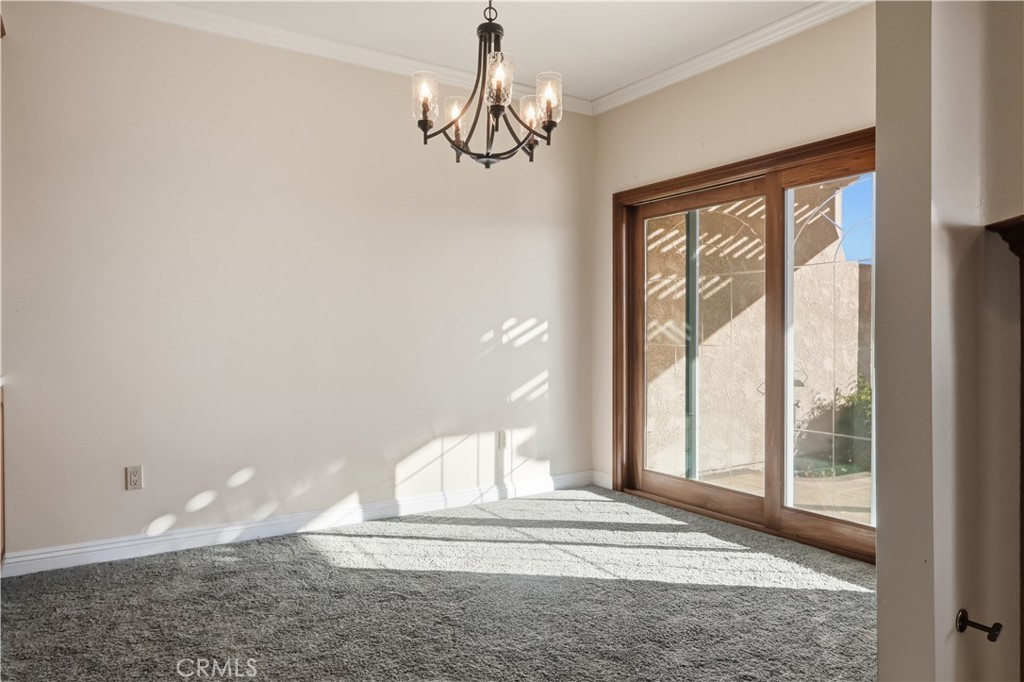 888 W Highpoint Drive