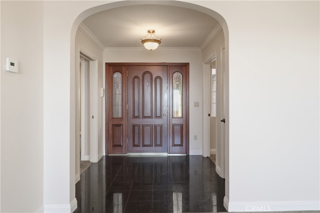 888 W Highpoint Drive