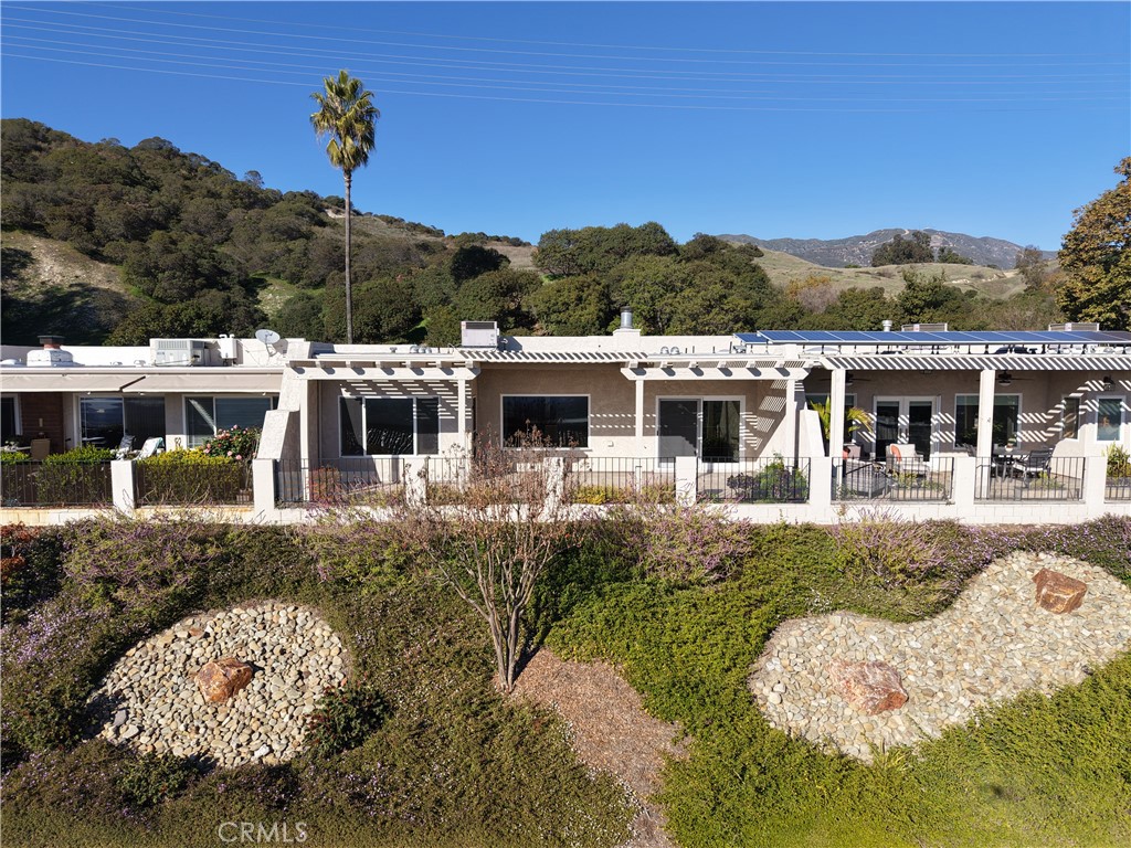 888 W Highpoint Drive