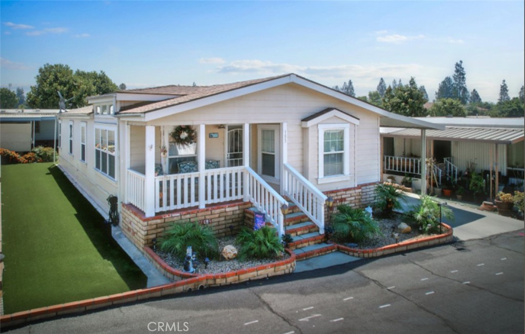 840 E Foothill Boulevard 183