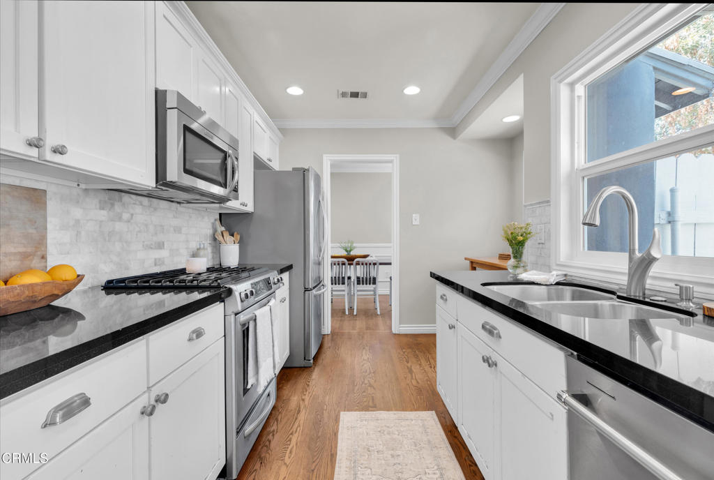 411 Sierra Vista Avenue