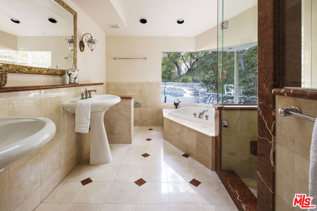 15946 Valley Wood Road