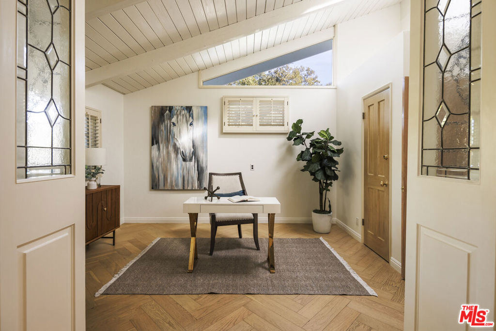 15946 Valley Wood Road