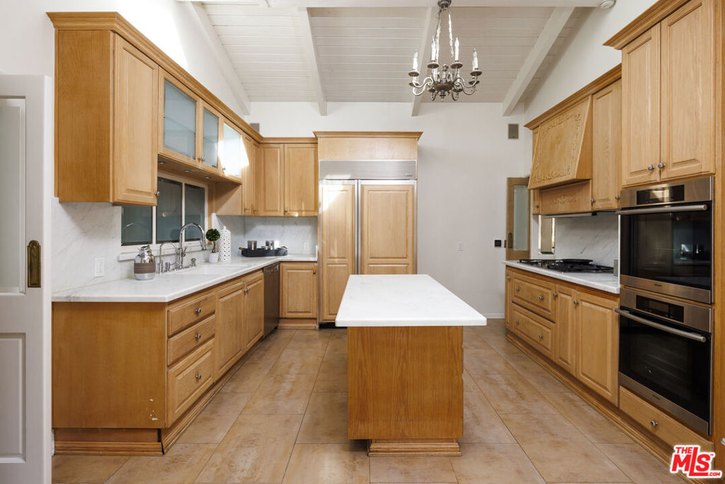 15946 Valley Wood Road