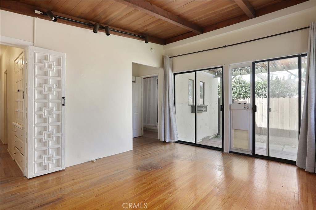 13501 Chandler Boulevard