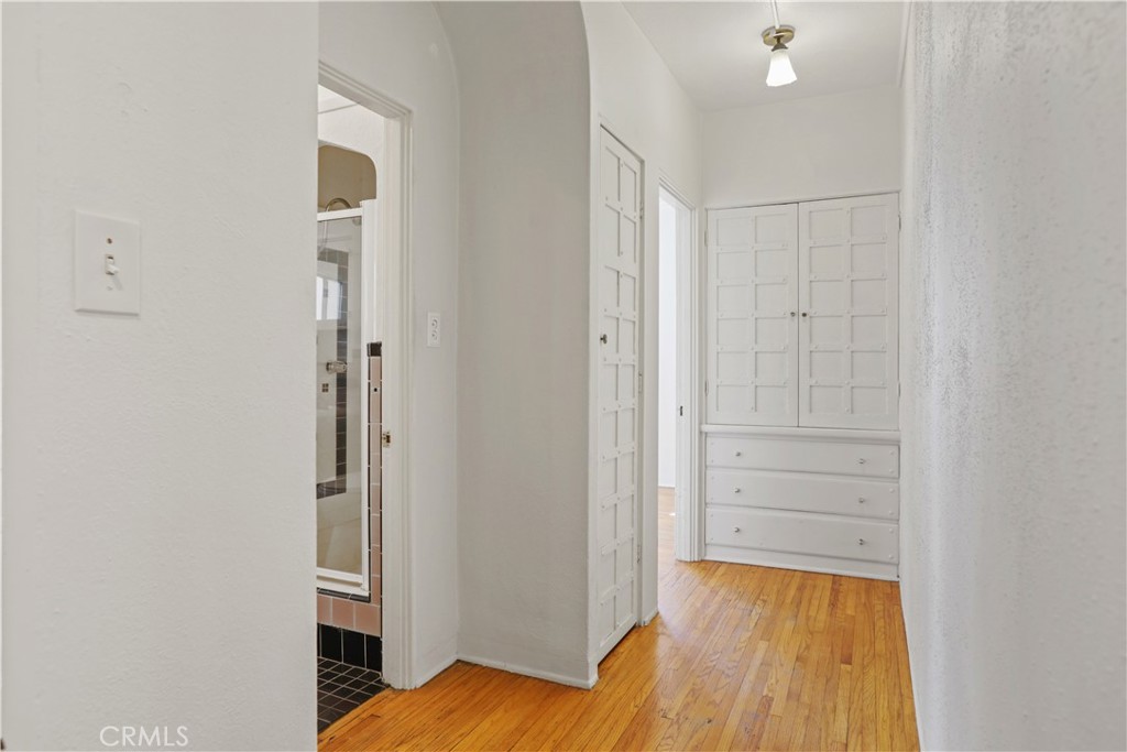 13501 Chandler Boulevard