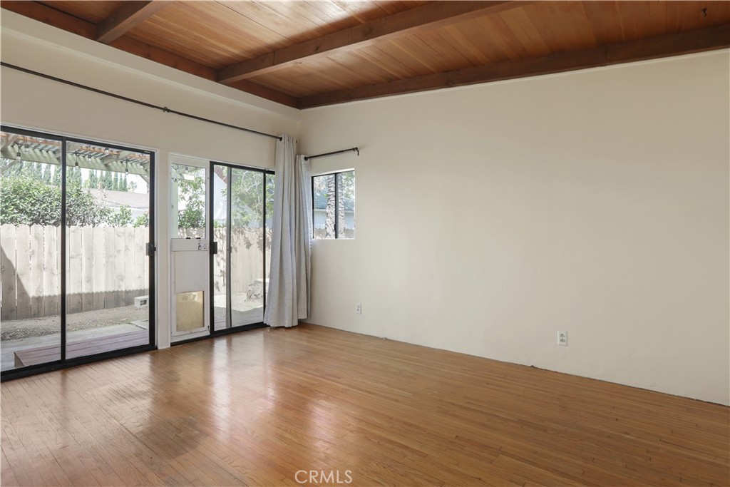 13501 Chandler Boulevard