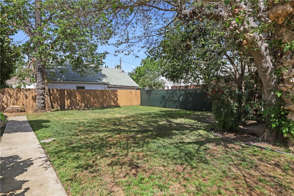 13501 Chandler Boulevard