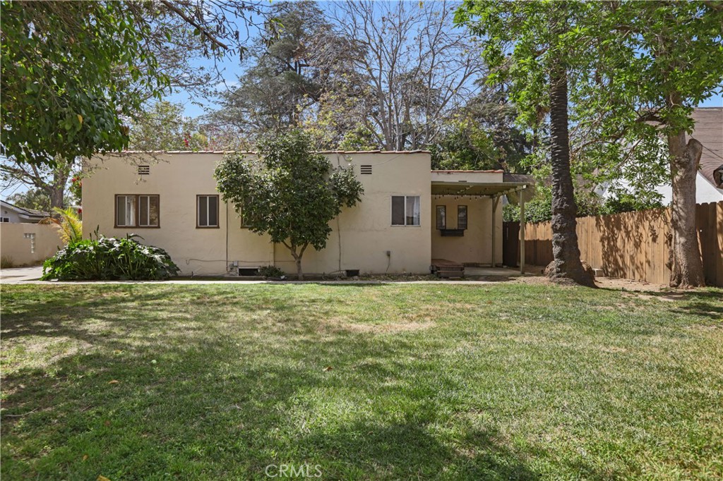 13501 Chandler Boulevard