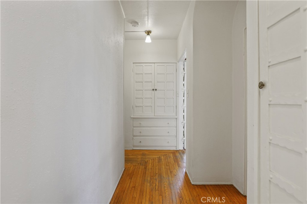 13501 Chandler Boulevard