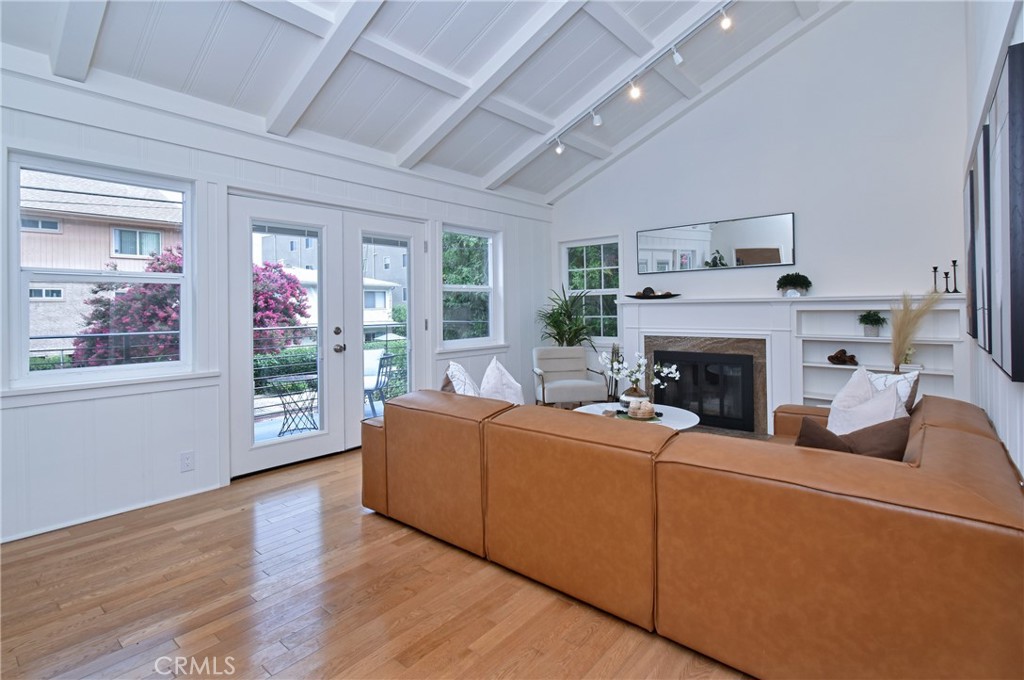 11042 Fruitland Drive
