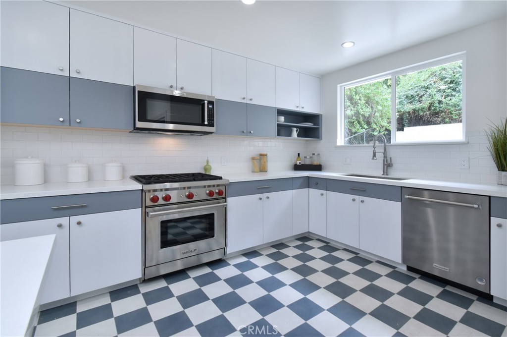 11042 Fruitland Drive