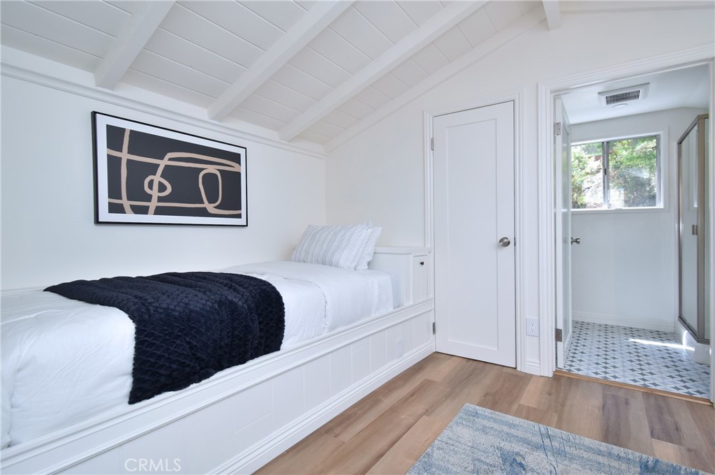 11042 Fruitland Drive