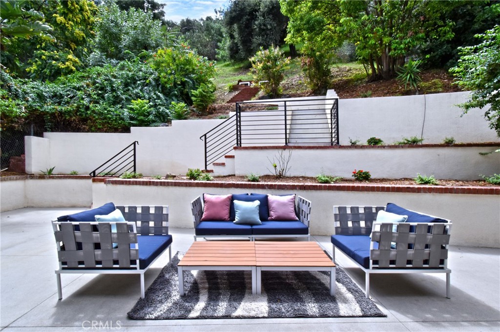 11042 Fruitland Drive