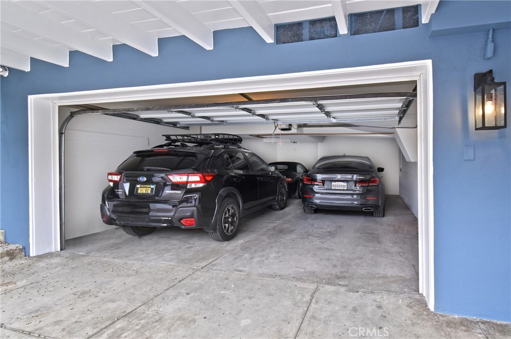 11042 Fruitland Drive
