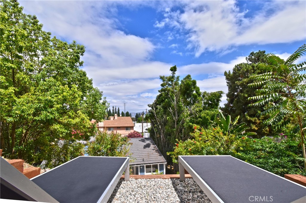 11042 Fruitland Drive