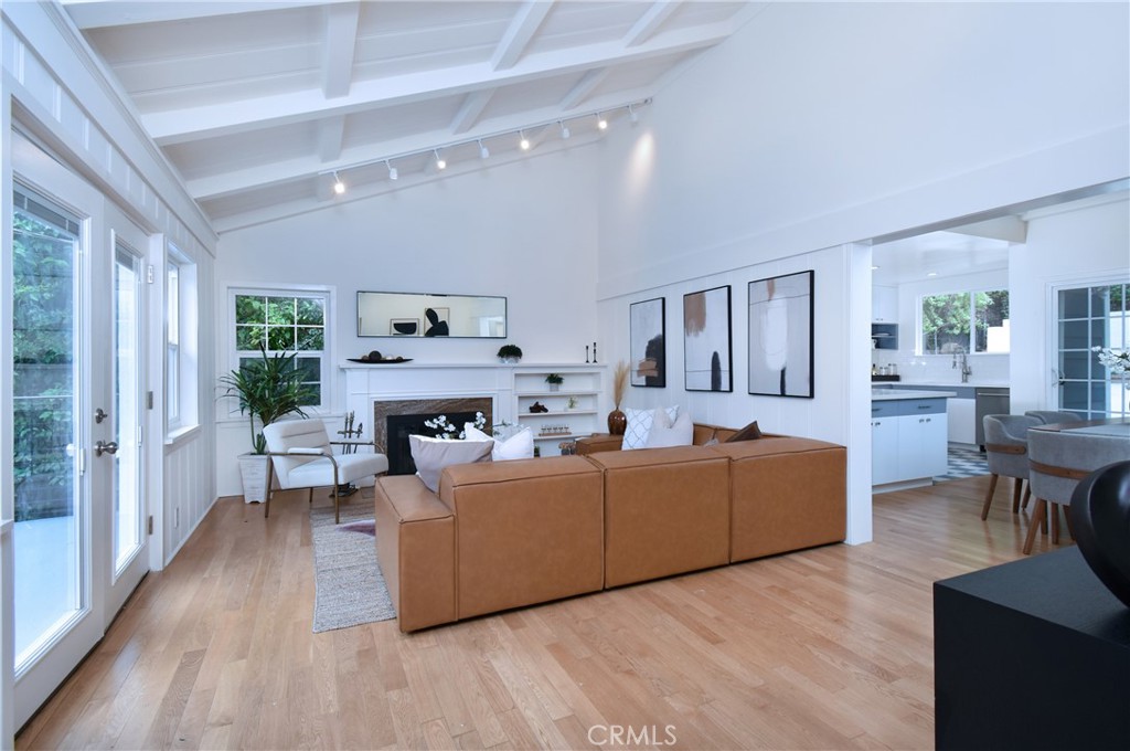 11042 Fruitland Drive