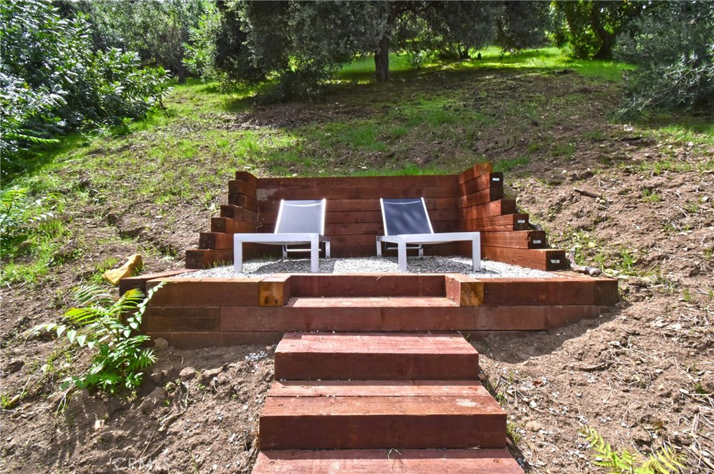 11042 Fruitland Drive