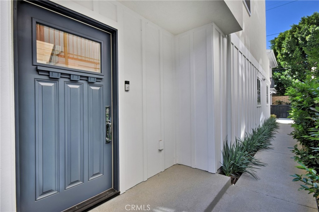 4641 Cahuenga Boulevard