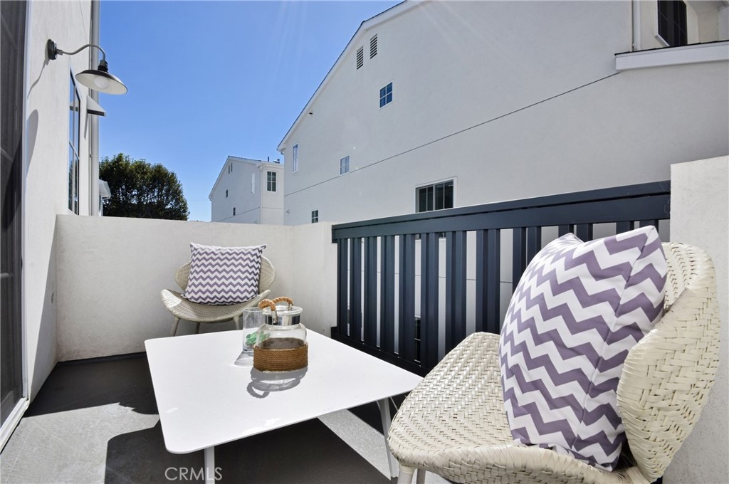 4641 Cahuenga Boulevard