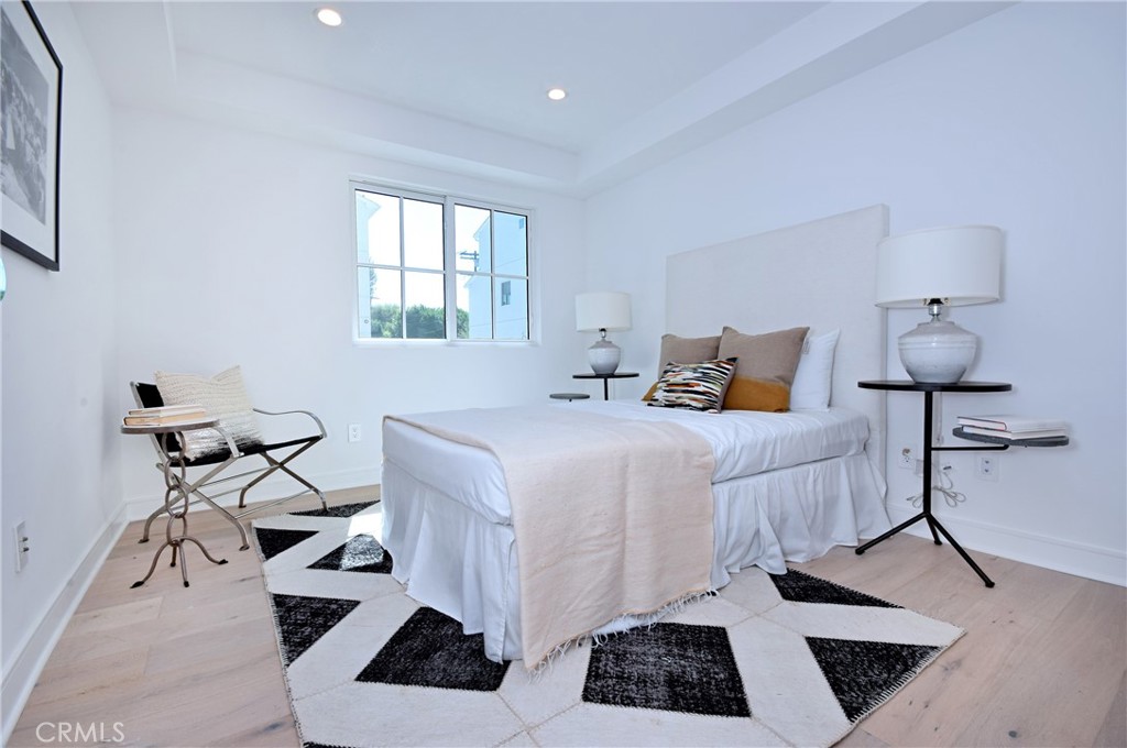 4641 Cahuenga Boulevard