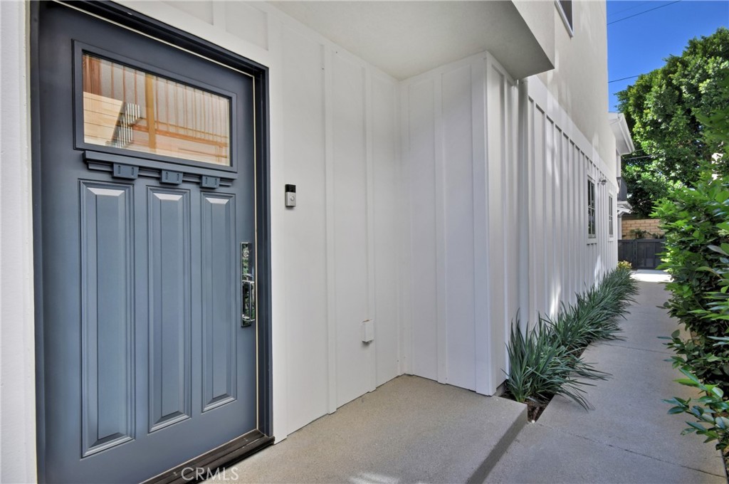 4641 Cahuenga Boulevard