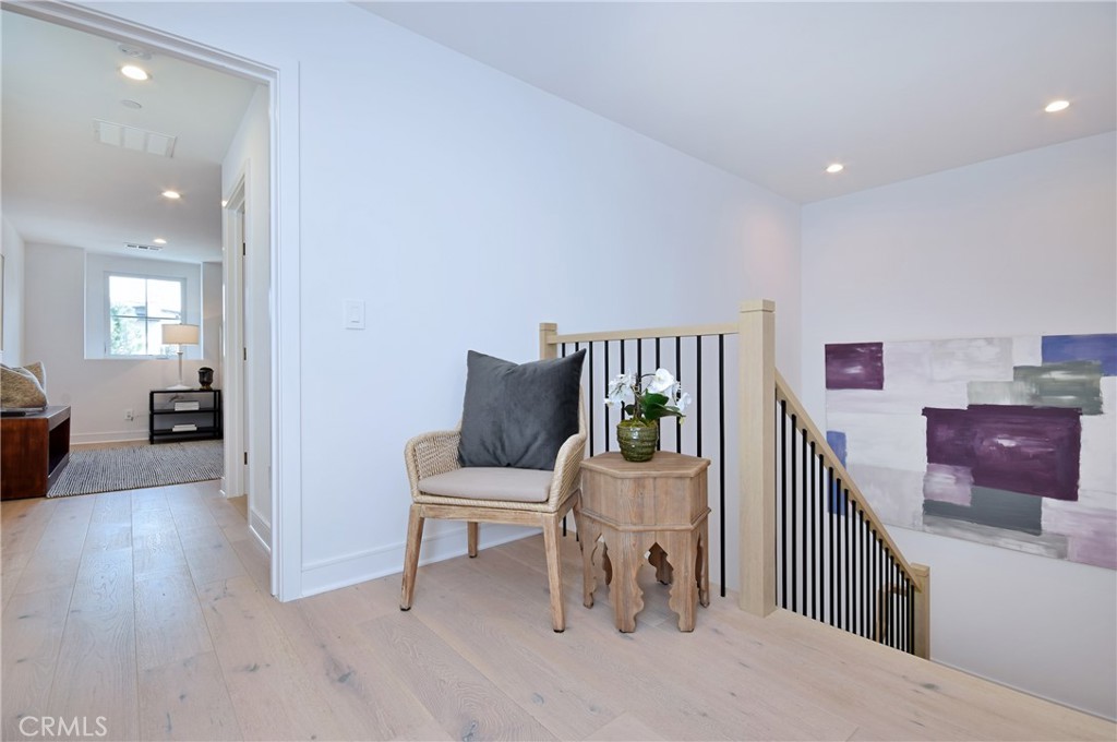 4641 Cahuenga Boulevard