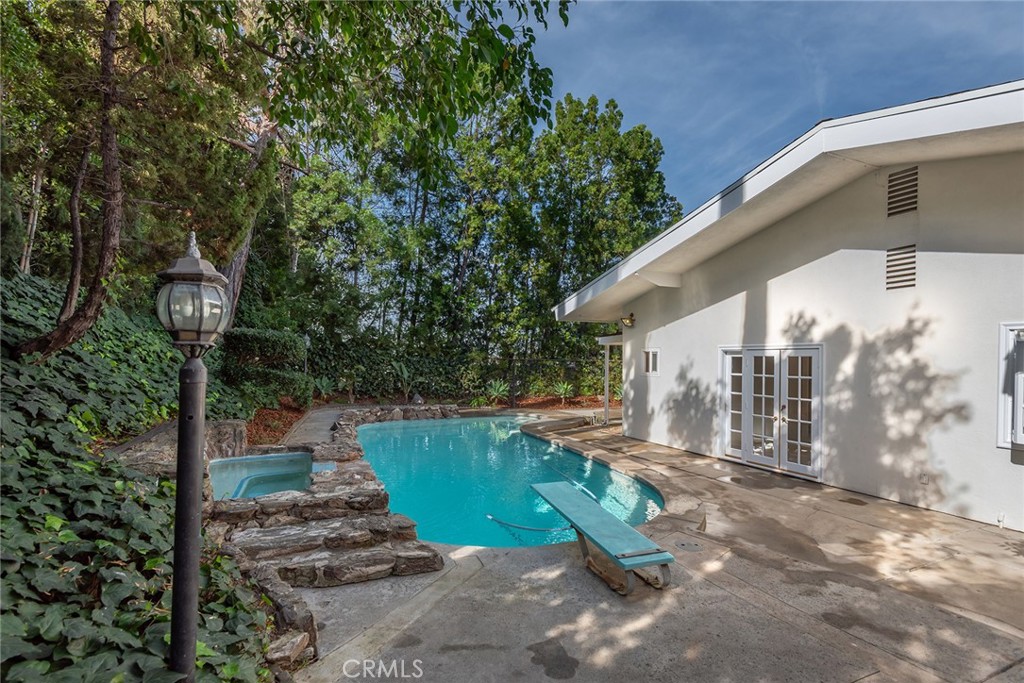 11400 Dona Lola Drive