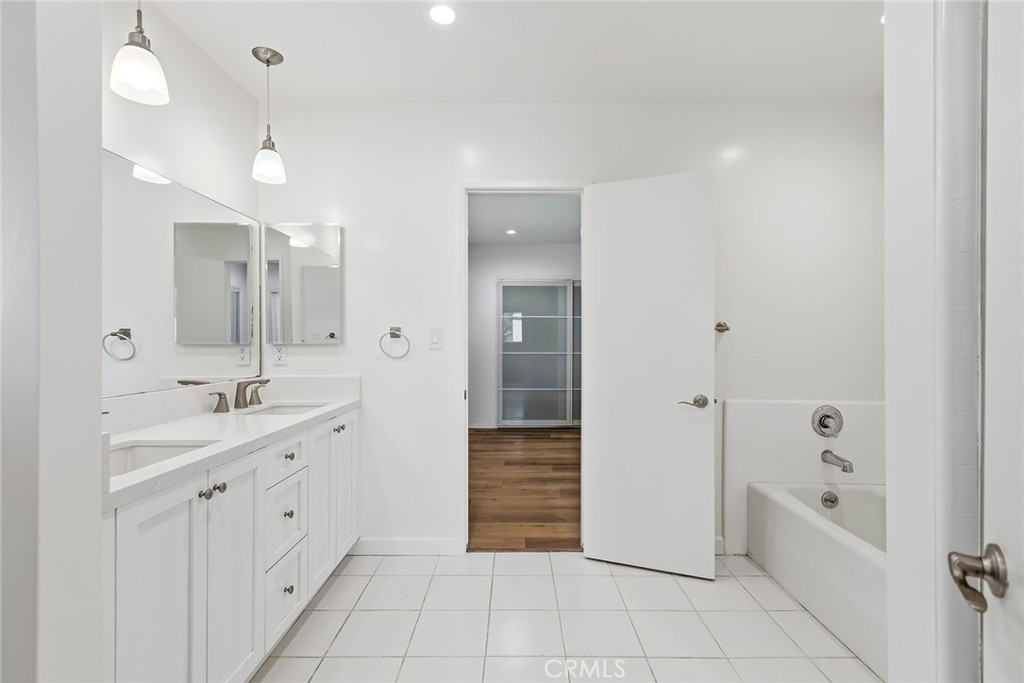 11400 Dona Lola Drive