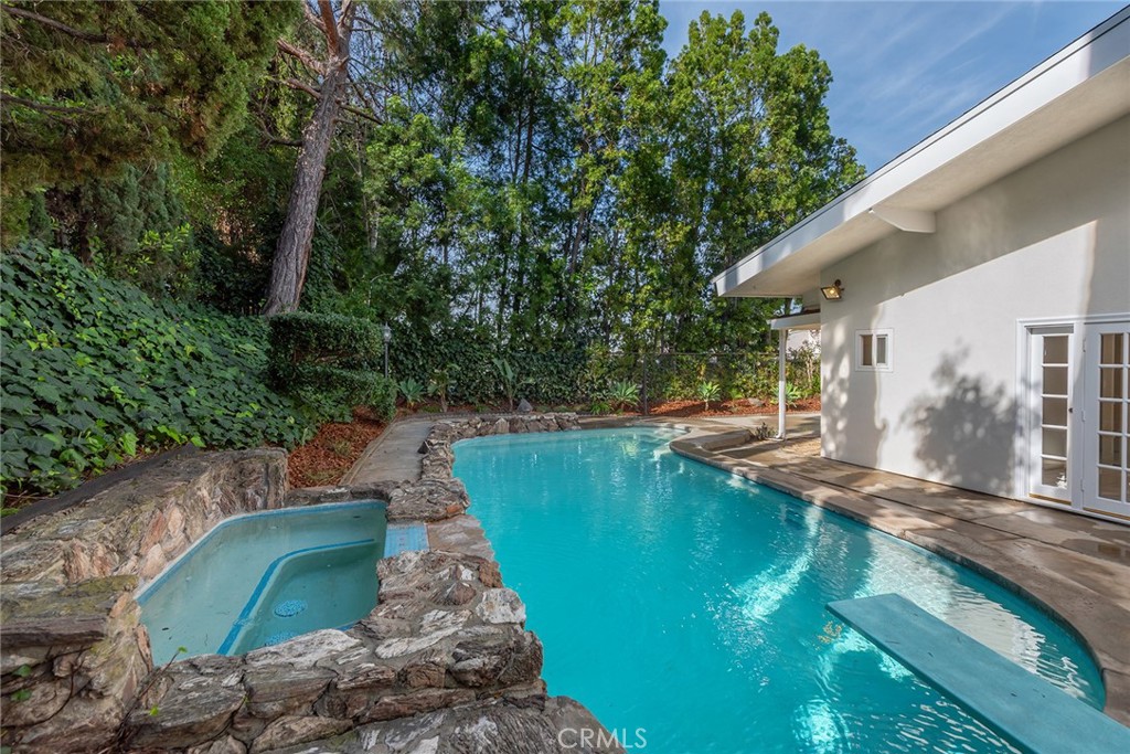 11400 Dona Lola Drive