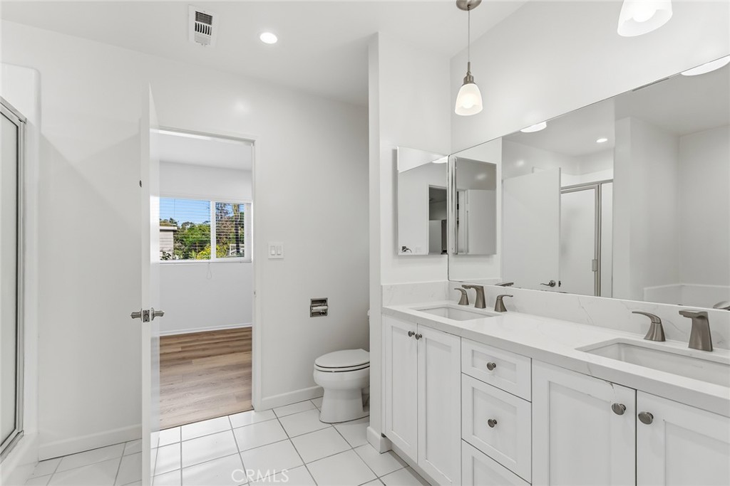 11400 Dona Lola Drive