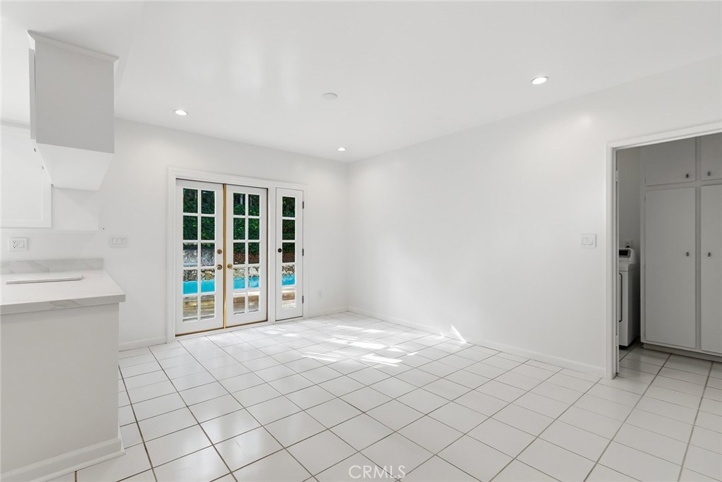 11400 Dona Lola Drive