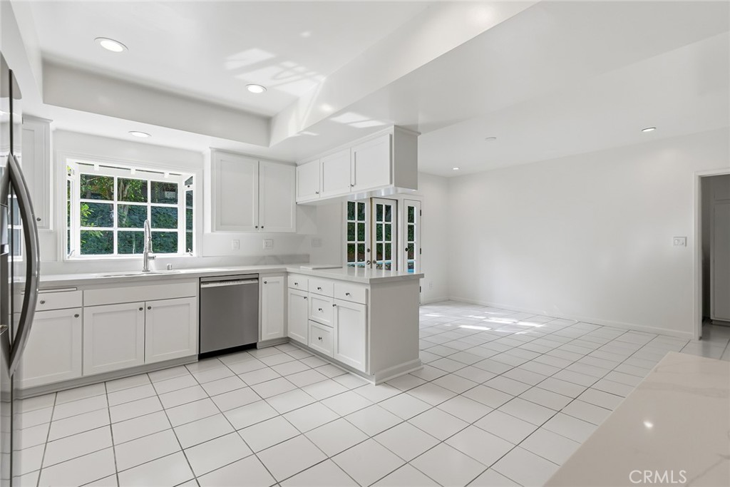 11400 Dona Lola Drive