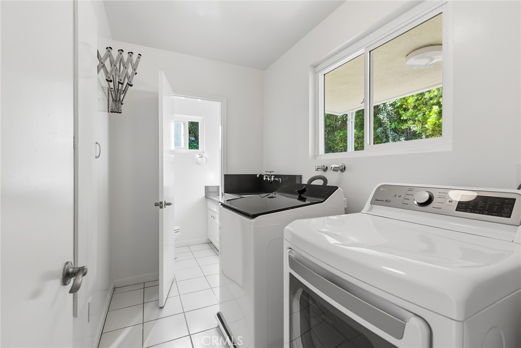 11400 Dona Lola Drive