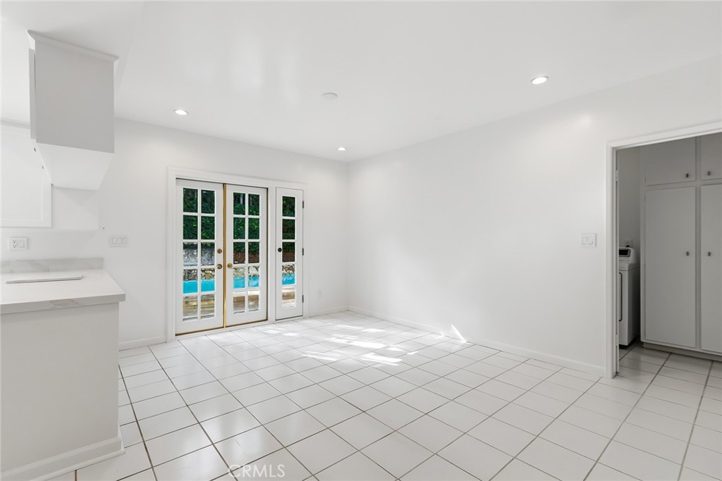 11400 Dona Lola Drive