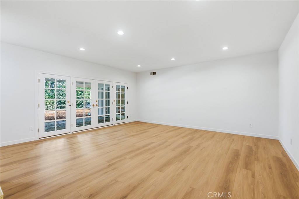 11400 Dona Lola Drive