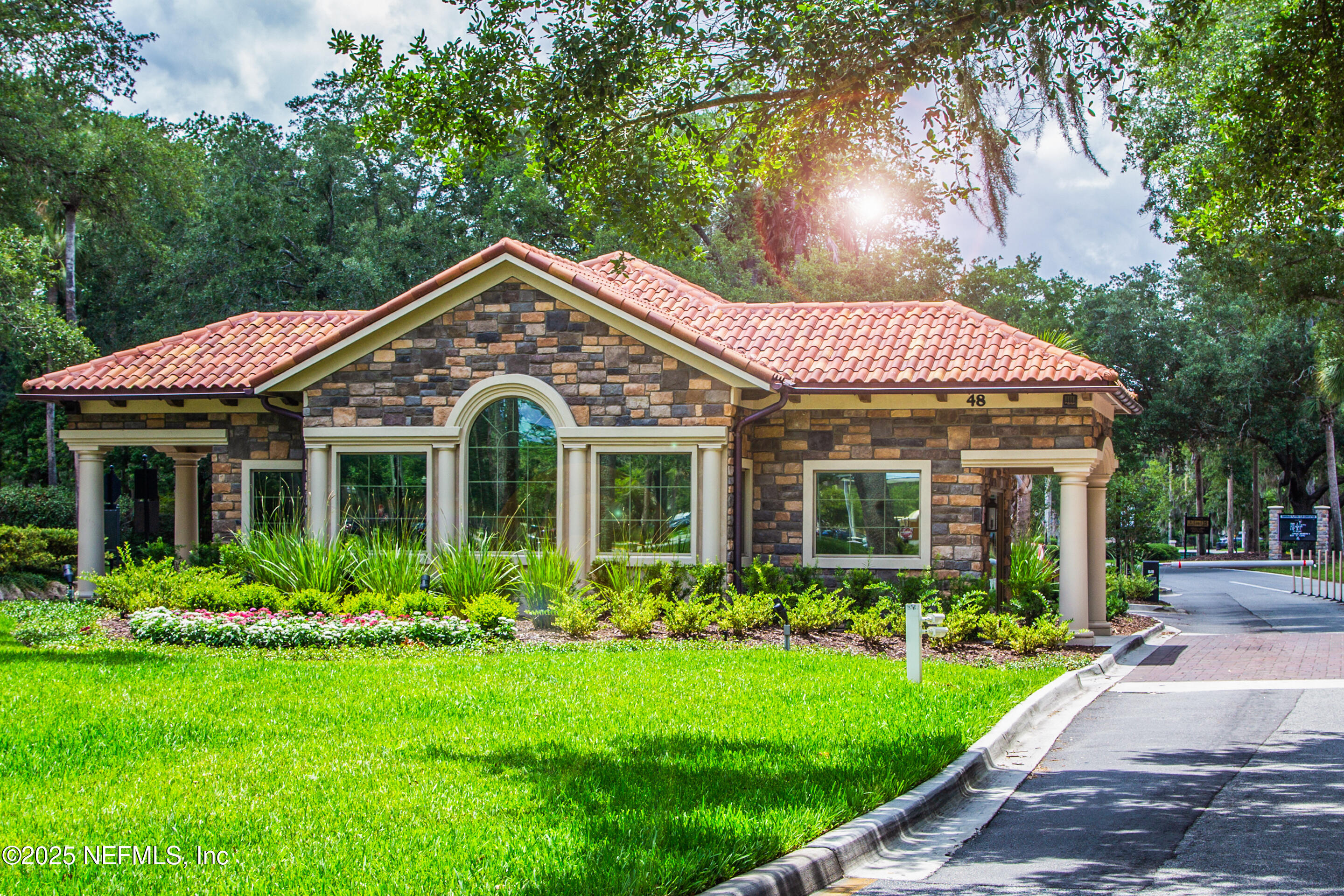 137 WATER'S EDGE Drive N