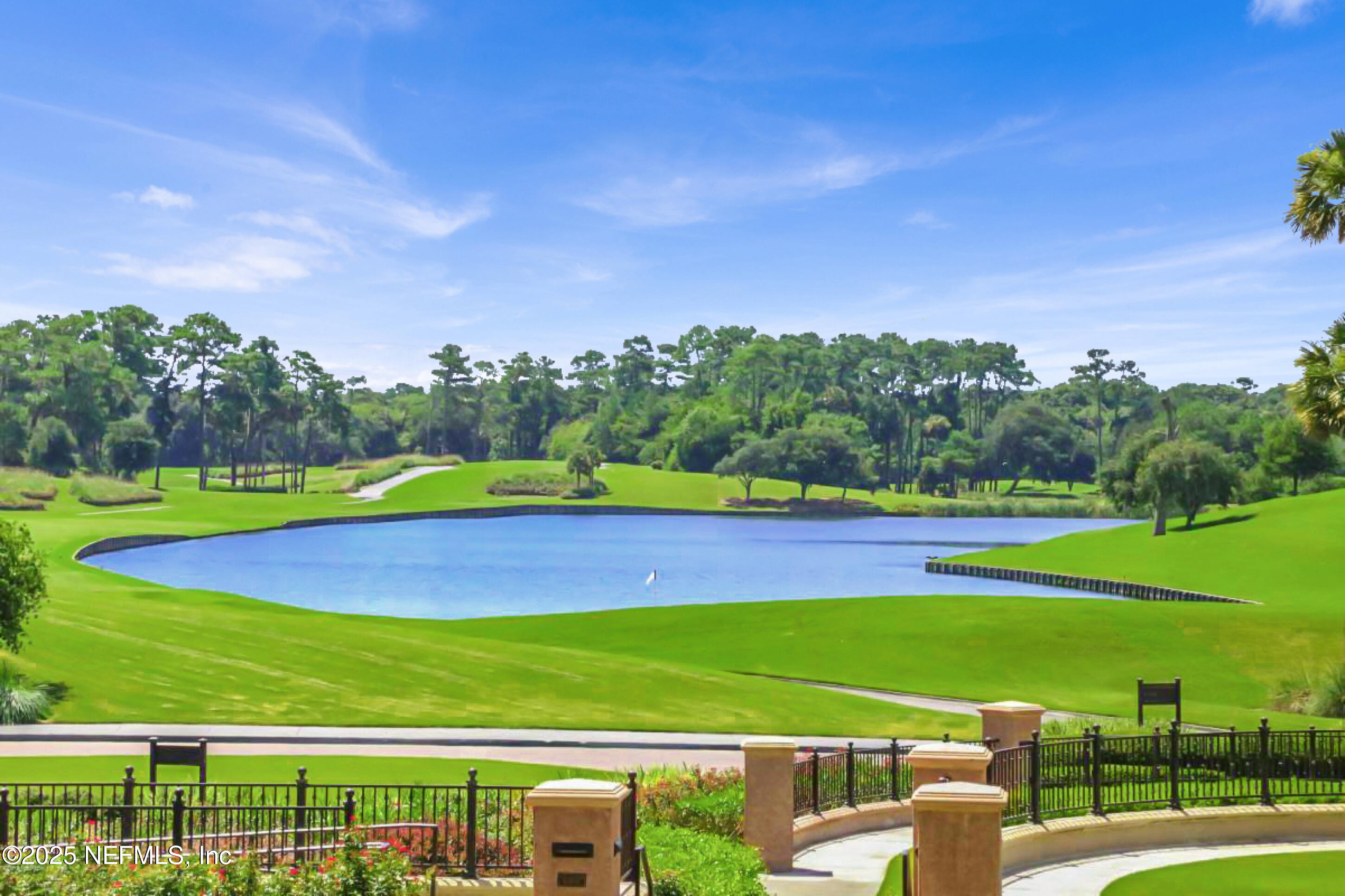 137 WATER'S EDGE Drive N