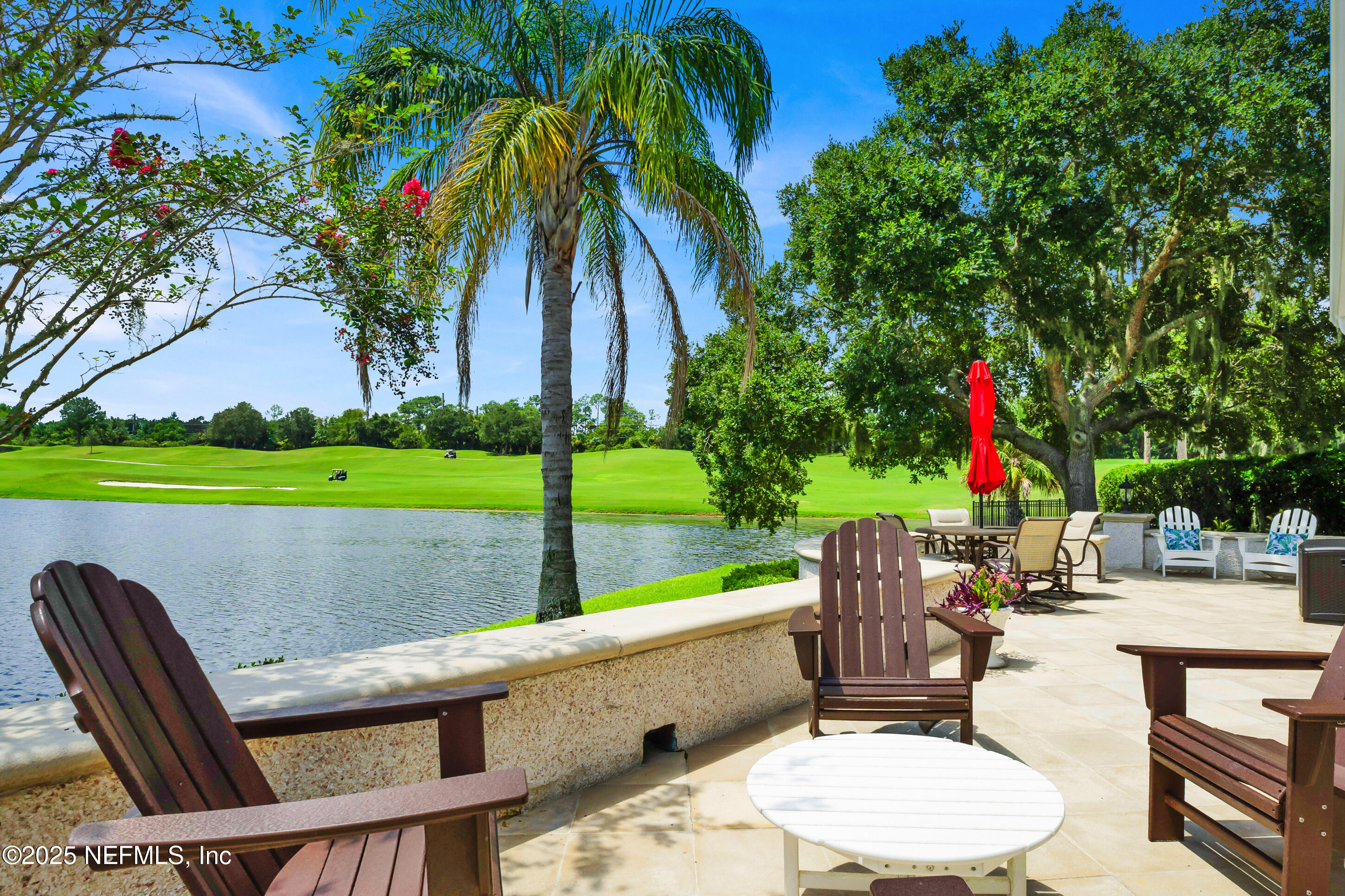 137 WATER'S EDGE Drive N