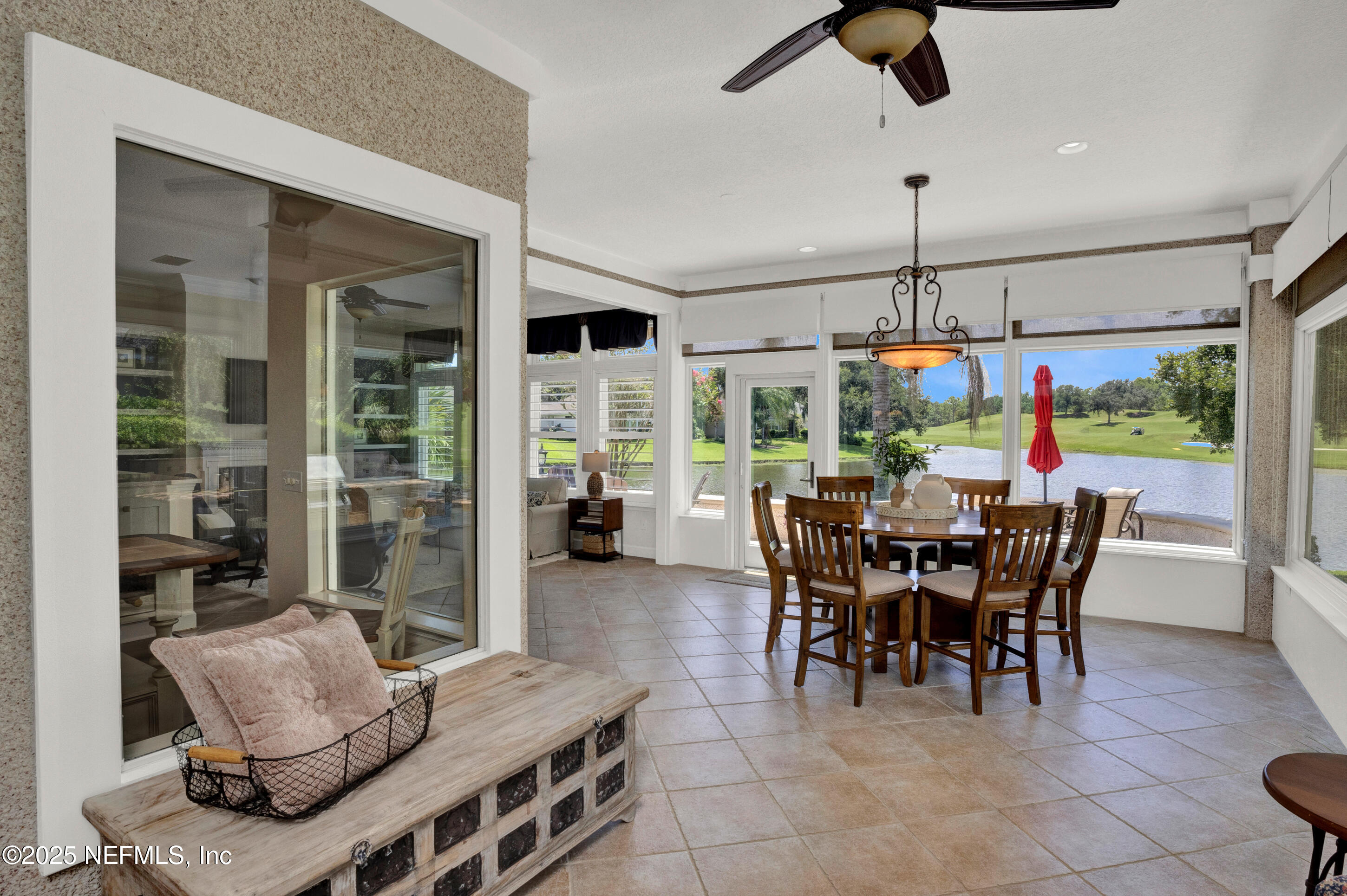 137 WATER'S EDGE Drive N