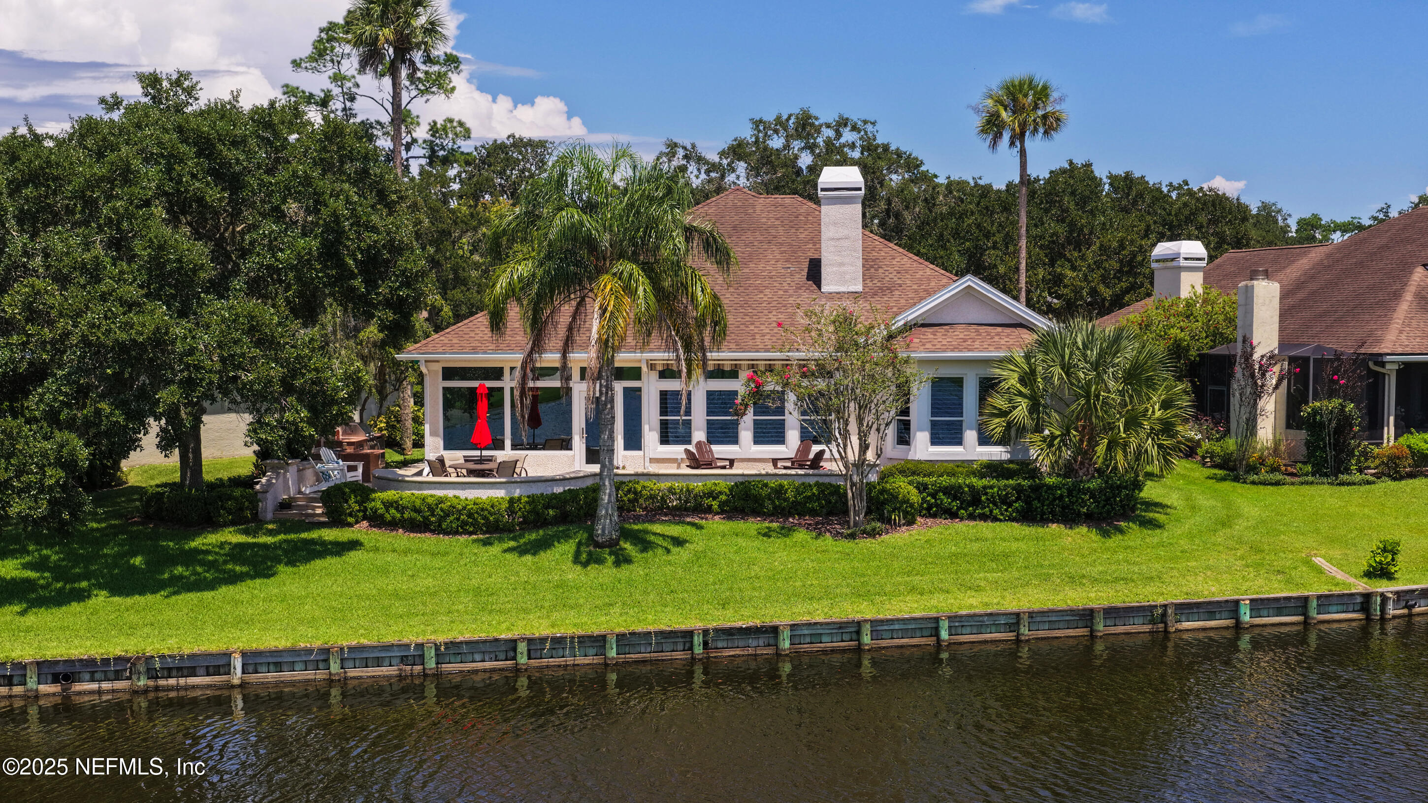 137 WATER'S EDGE Drive N