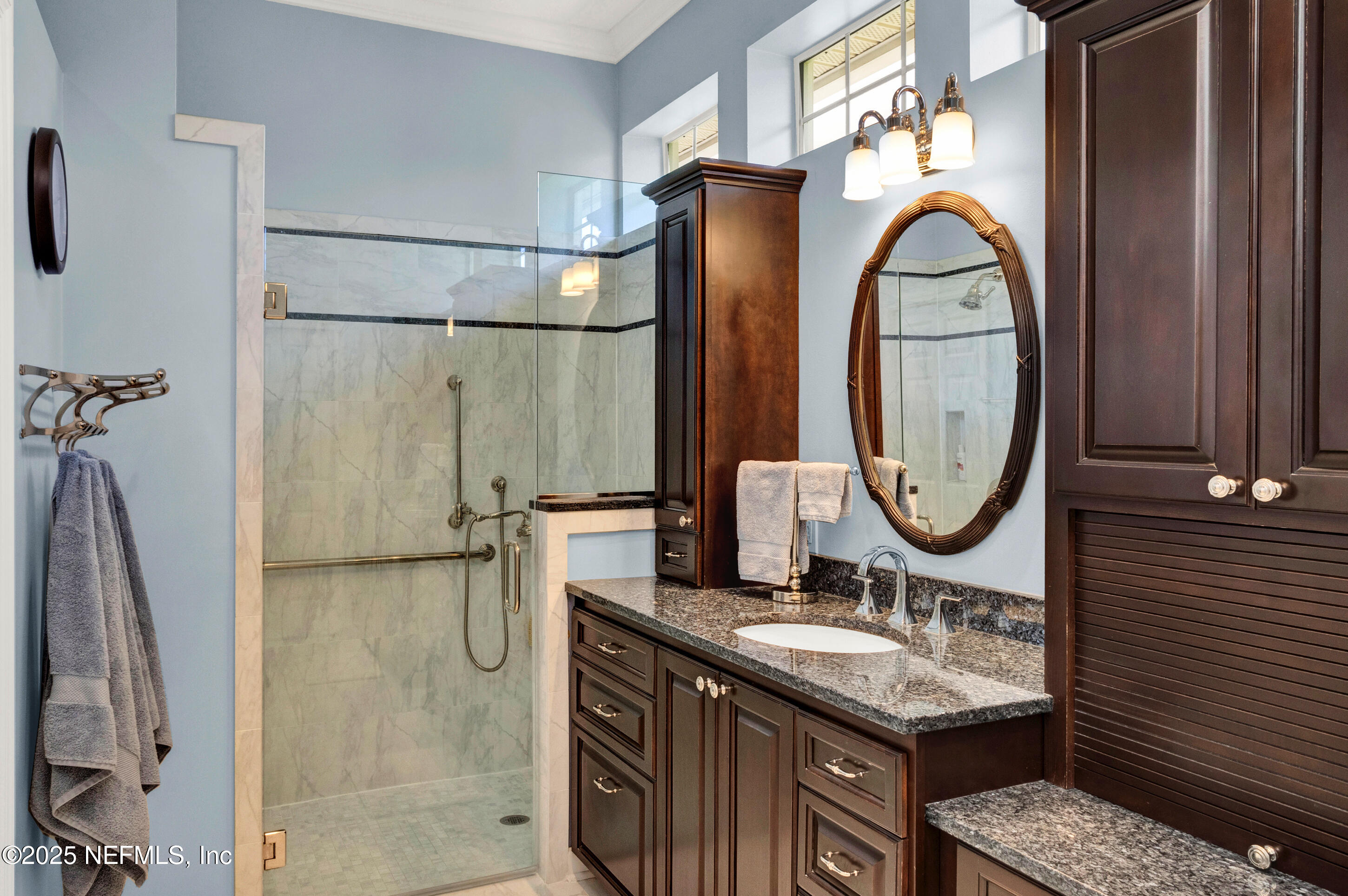 137 WATER'S EDGE Drive N