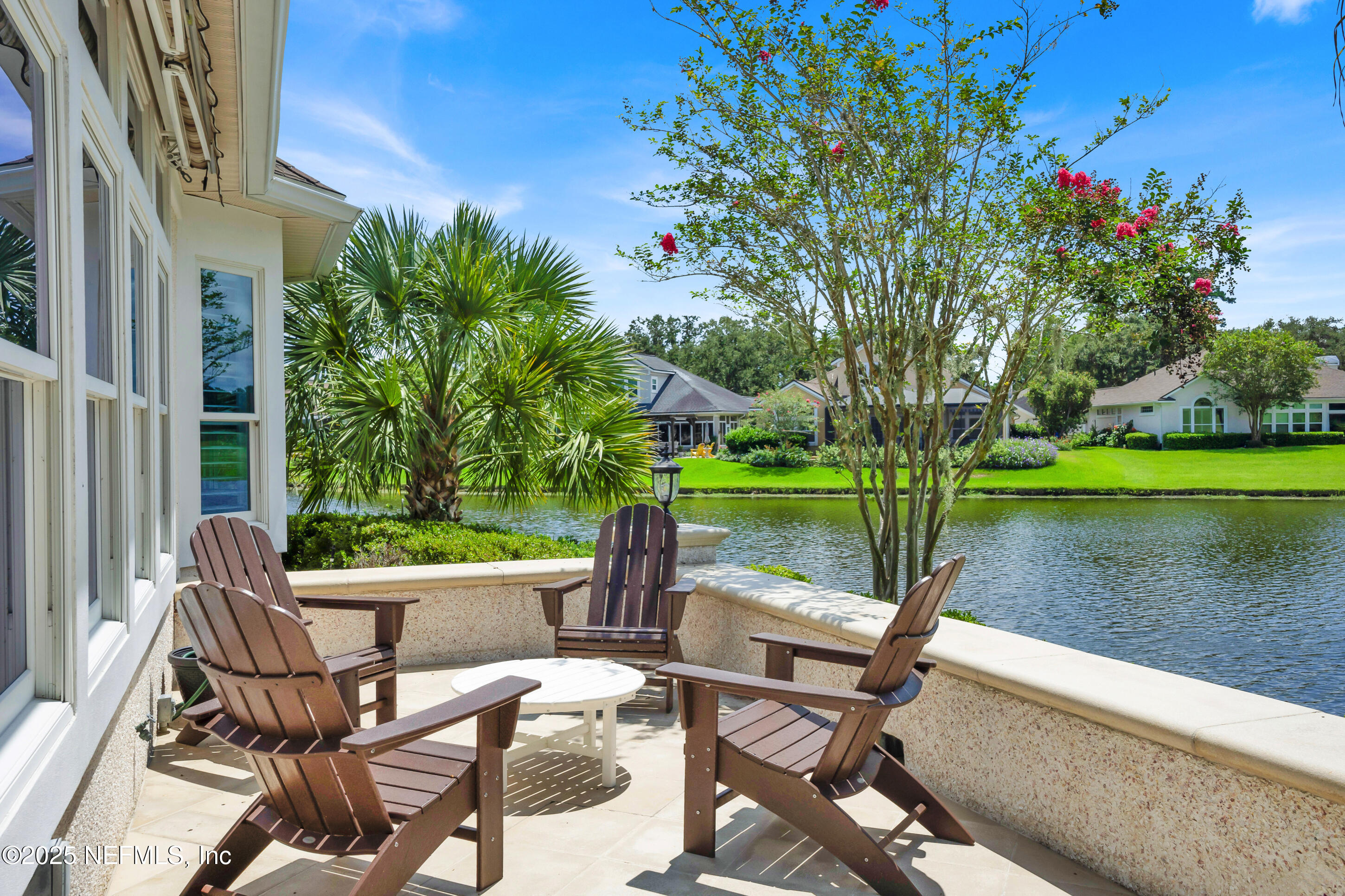 137 WATER'S EDGE Drive N