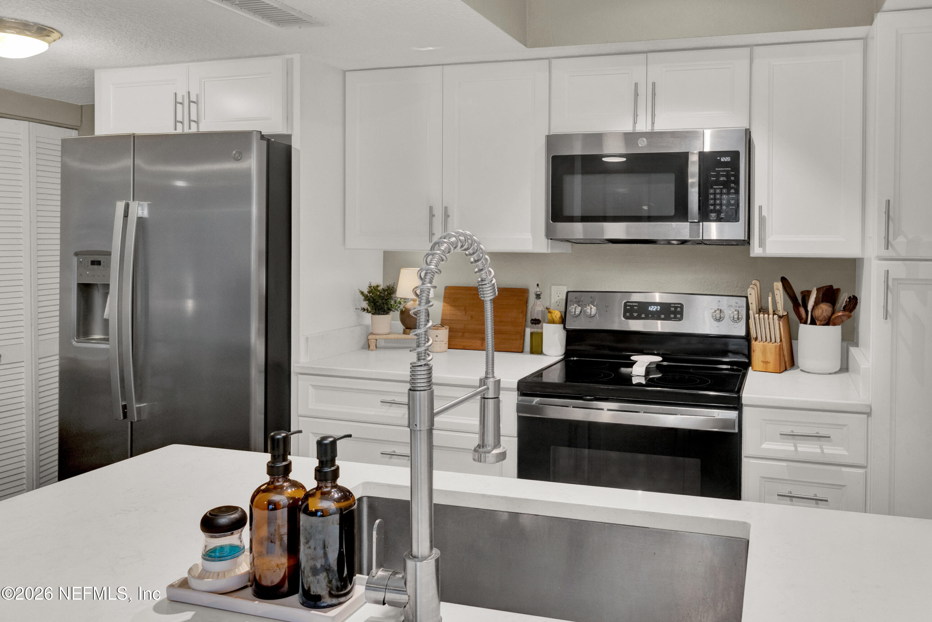 100 FAIRWAY PARK Boulevard 906