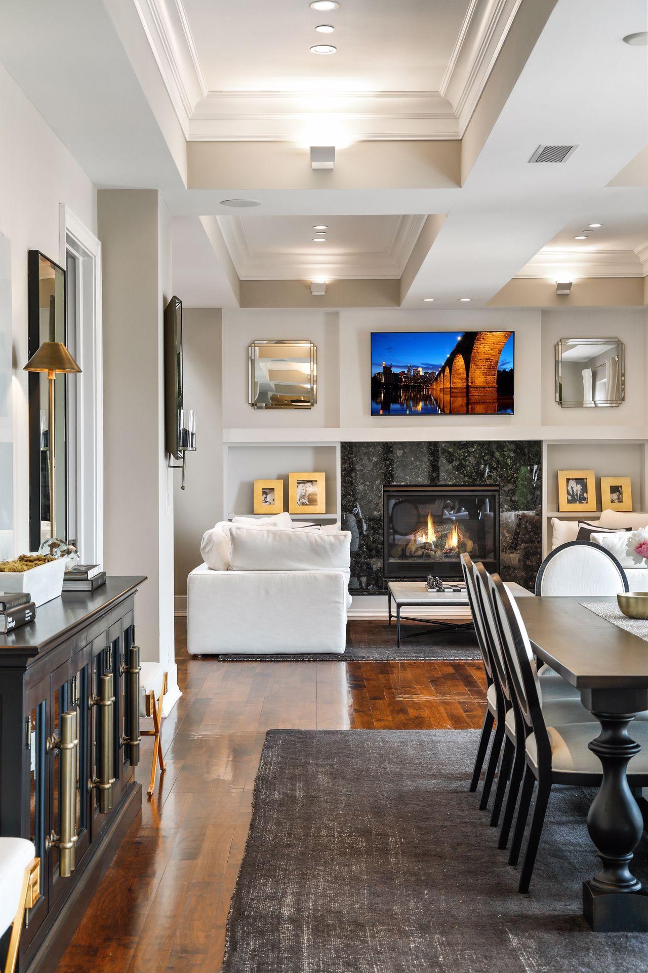 350 Saint Peter Street Unit: 1300