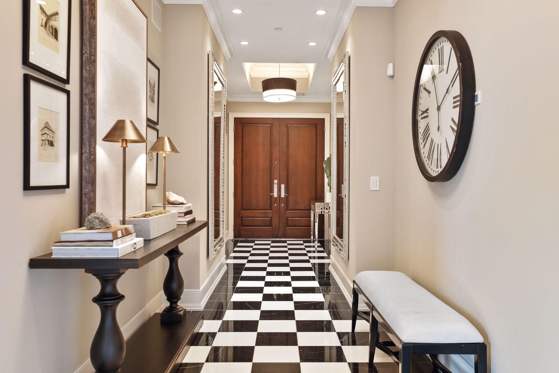 350 Saint Peter Street Unit: 1300