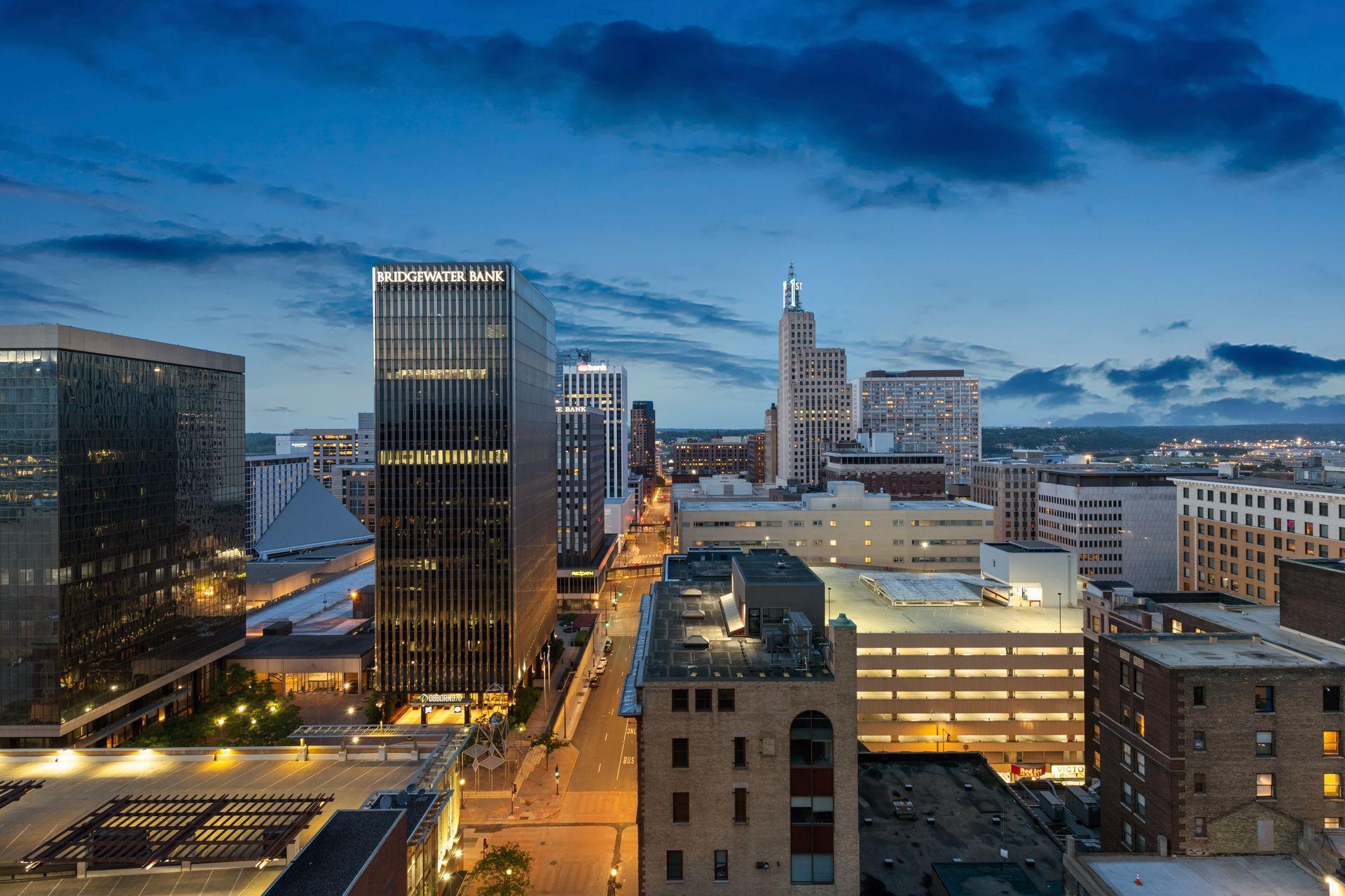 350 Saint Peter Street Unit: 1300