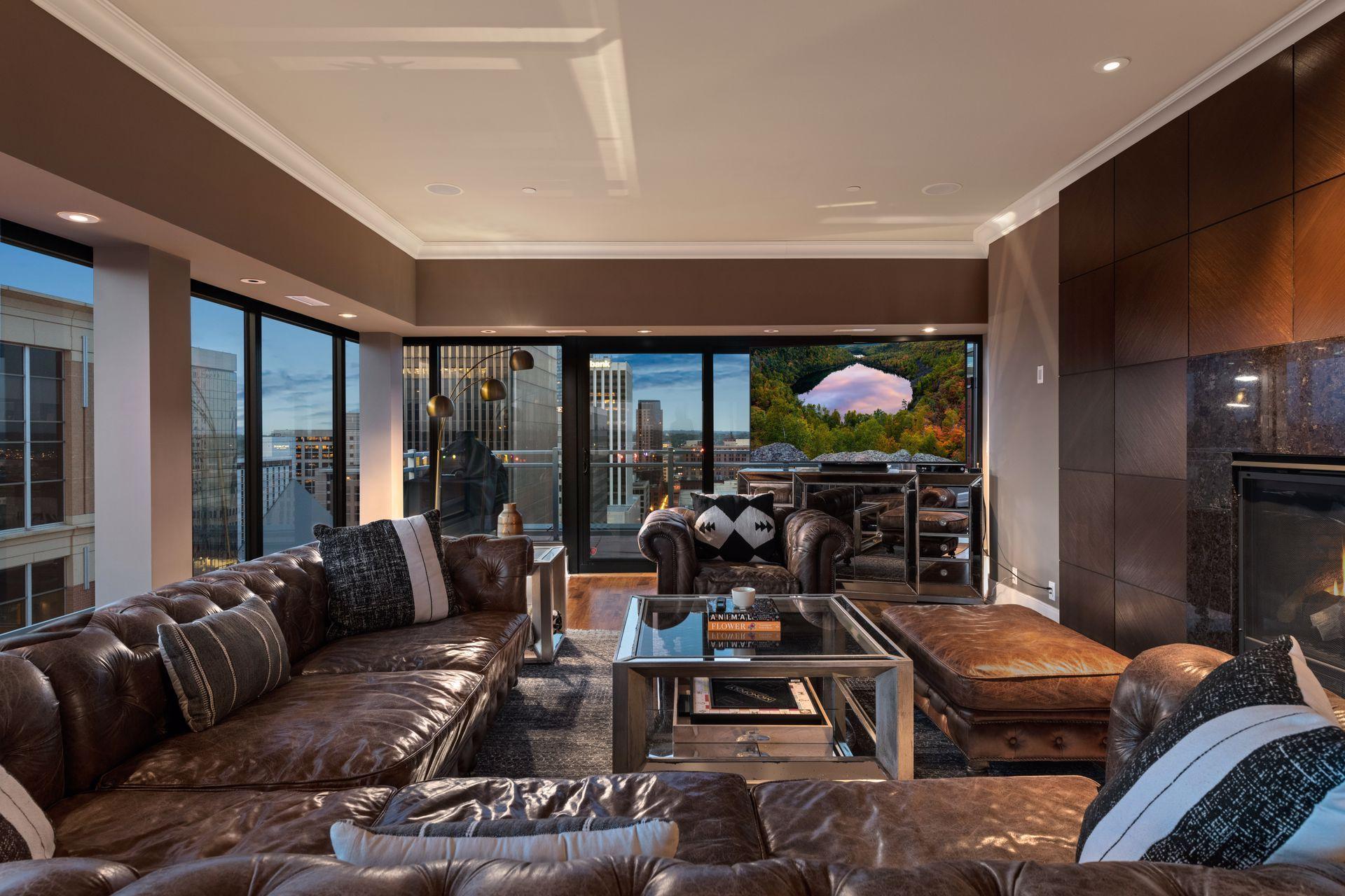 350 Saint Peter Street Unit: 1300