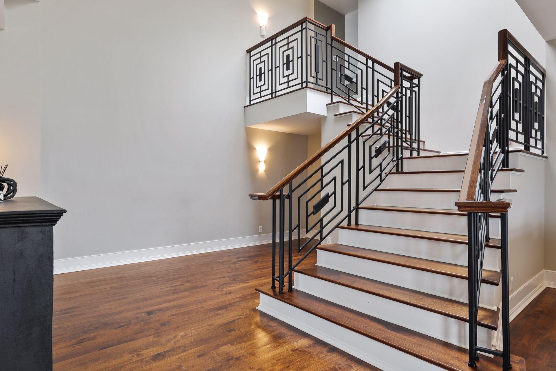 350 Saint Peter Street Unit: 1300